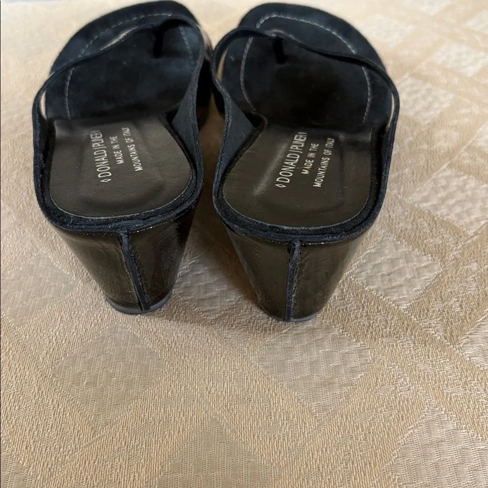 Donald J Pliner sandal. 7 1/2. Black patten Leather. Worn twice. - Picture 4 of 8